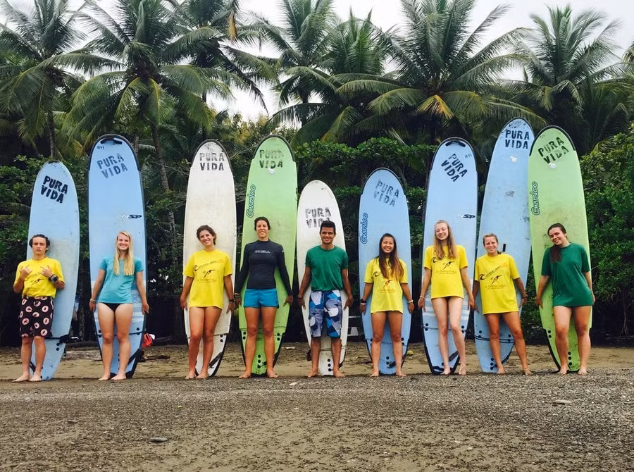 Du học theo diện giao lưu văn hoá là chương trình giúp cho các học sinh quốc tế có thể du học THPT ở nước ngoài trong vòng 1 năm.