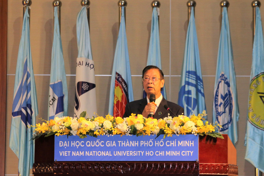 GS.TS - Bác sĩ Đặng Vạn Phước, Trưởng khoa Khoa Y chia sẻ tại buổi lễ. Ảnh: NTCC