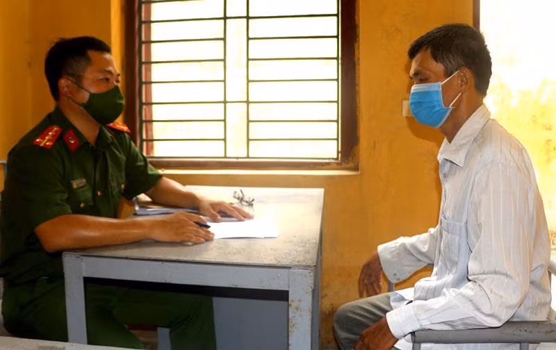 Đối tượng Hà Văn Tứ tại Công an huyện Bình Xuyên