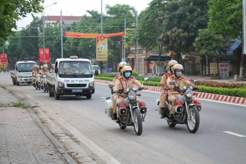 Đội tuần tra kiểm soát, Phòng CSGT Vĩnh Phúc không xử lý vi phạm hành chính đối với thí sinh và nphụ huynh khi đến điểm thi