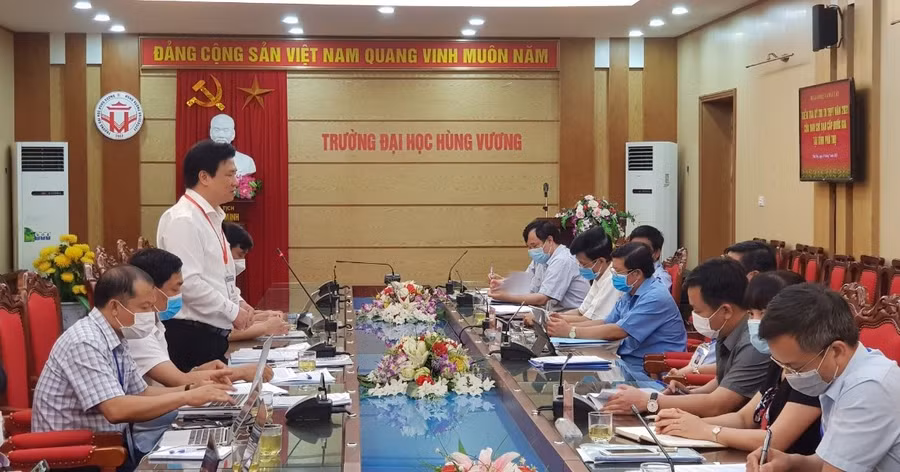 Thứ trưởng Nguyễn Hữu Độ phát biểu tại buổi làm việc tại tỉnh Phú Thọ