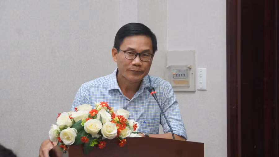 Các nhà khoa học, nhà nghiên cứu trình bày tham luận tại tọa đàm. Ảnh: Mạnh Tùng