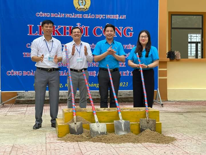 Công đoàn giáo dục Nghệ An khởi công nhà công vụ tại Trường THPT Mường Quạ, huyện Con Cuông, Nghệ An. Công đoàn giáo dục Nghệ An khởi công nhà công vụ tại Trường THPT Mường Quạ, huyện Con Cuông, Nghệ An.
