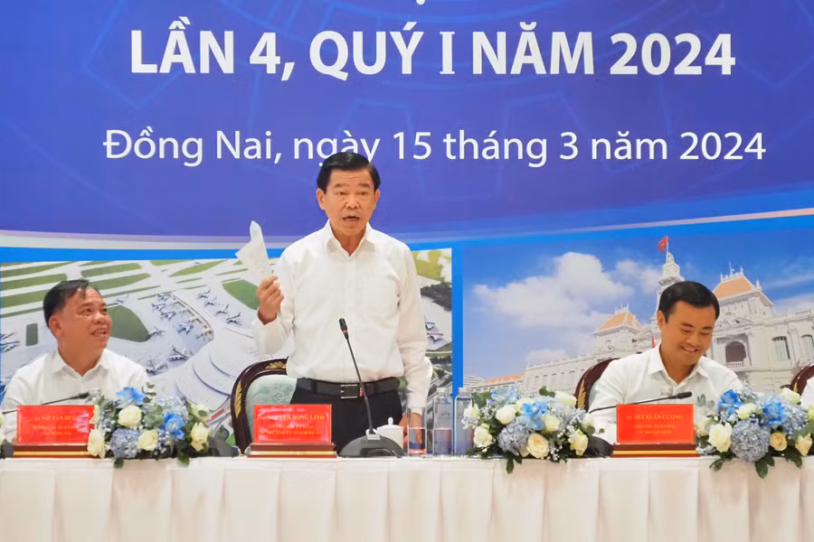 Bí thư Tỉnh uỷ Nguyễn Hồng Lĩnh phát biểu tại Hội nghị. (Ảnh: Phúc Minh) Bí thư Tỉnh uỷ Nguyễn Hồng Lĩnh phát biểu tại Hội nghị. (Ảnh: Phúc Minh)