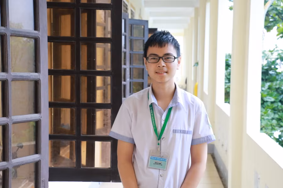 Trần Thế Trung là cậu học trò thông minh, nghiêm túc trong học tập và trách nhiệm trong các hoạt động và truyền cảm hứng đến nhiều bạn bè