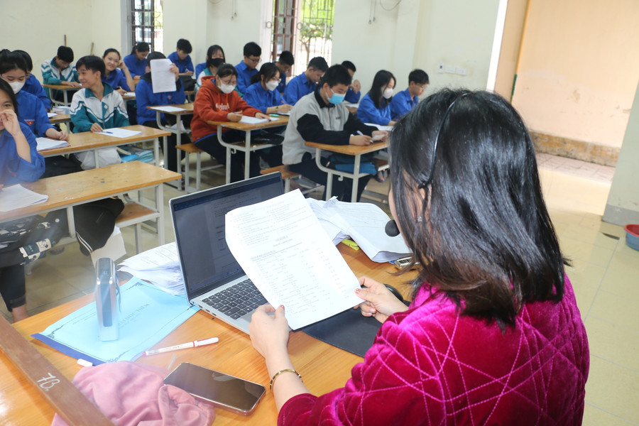 Việc công bố cấu trúc đề thi là cơ sở giúp các nhà trường, giáo viên điều chỉnh kế hoạch dạy học, ôn thi cho học sinh lớp 9. Ảnh: Hồ Lài. Việc công bố cấu trúc đề thi là cơ sở giúp các nhà trường, giáo viên điều chỉnh kế hoạch dạy học, ôn thi cho học sinh lớp 9. Ảnh: Hồ Lài.