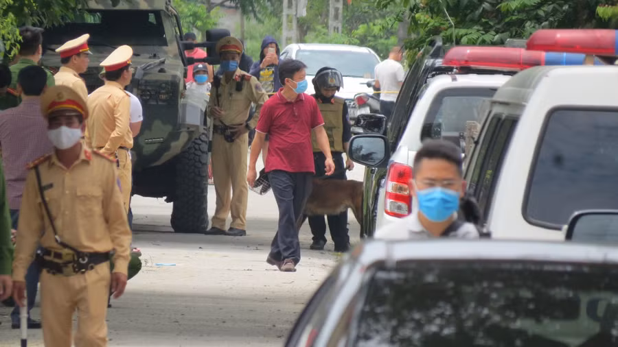 Cơ quan công an có mặt phong tỏa hiện trường, điều tra vụ việc.