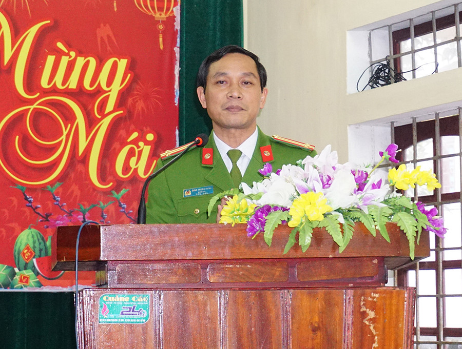 Trung tá Đinh Trọng Dung - Giám thị Trại tạm giam Công an tỉnh Nghệ An mong các phạm nhân cải tạo tốt, sớm về đoàn tụ với gia đình