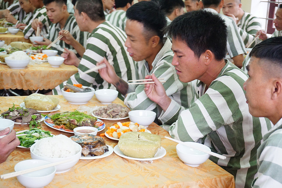 Với mong muốn các phạm nhân cảm nhận được vị tết quê nhà, có động lực cải tốt tốt, sớm hoàn lương