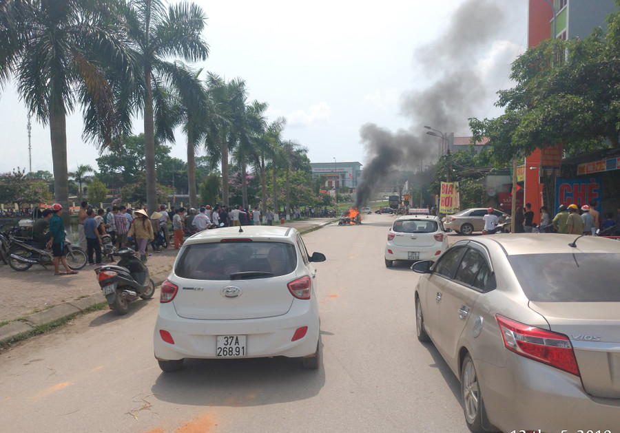 Thời điểm xảy ra vụ cháy vào lúc trưa nắng.