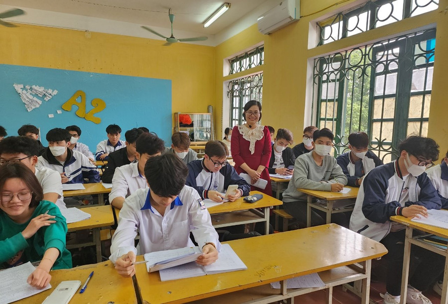 Giờ ôn tập môn Toán tại Trường THPT Nguyễn Thái Học Giờ ôn tập môn Toán tại Trường THPT Nguyễn Thái Học