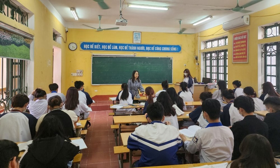 Ôn tập cho học sinh tại Trường THPT Nguyễn Thái Học (Vĩnh Yên, Vĩnh Phúc)