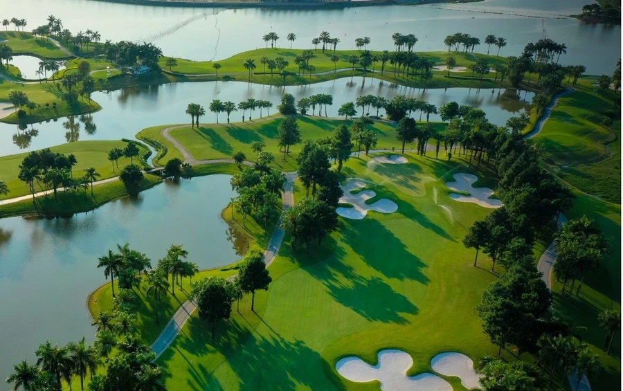 Một góc sân golf Đầm Vạc ở TP Vĩnh Yên, tỉnh Vĩnh Phúc. Ảnh: Fanpage Heron Lake Golf.