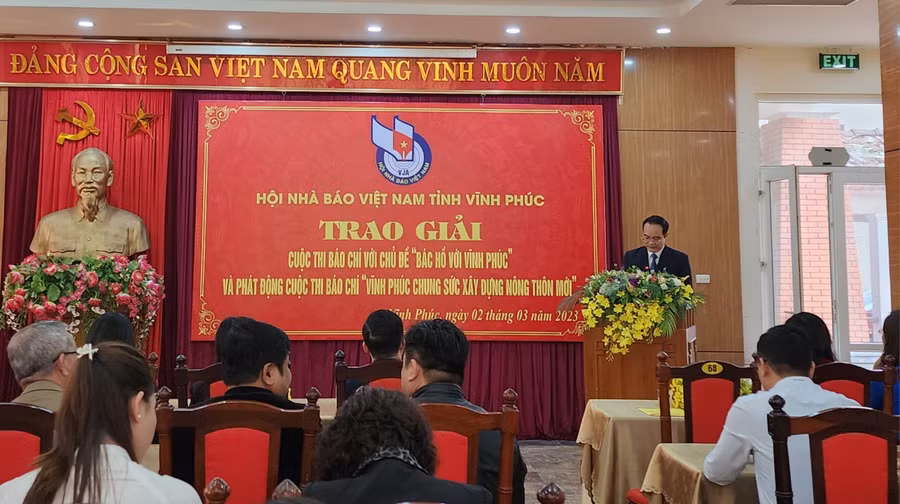 Sau 5 tháng phát động, Ban tổ chức cuộc thi báo chí với chủ đề “Bác Hồ với Vĩnh Phúc” đã nhận được hơn 100 tác phẩm tham dự.