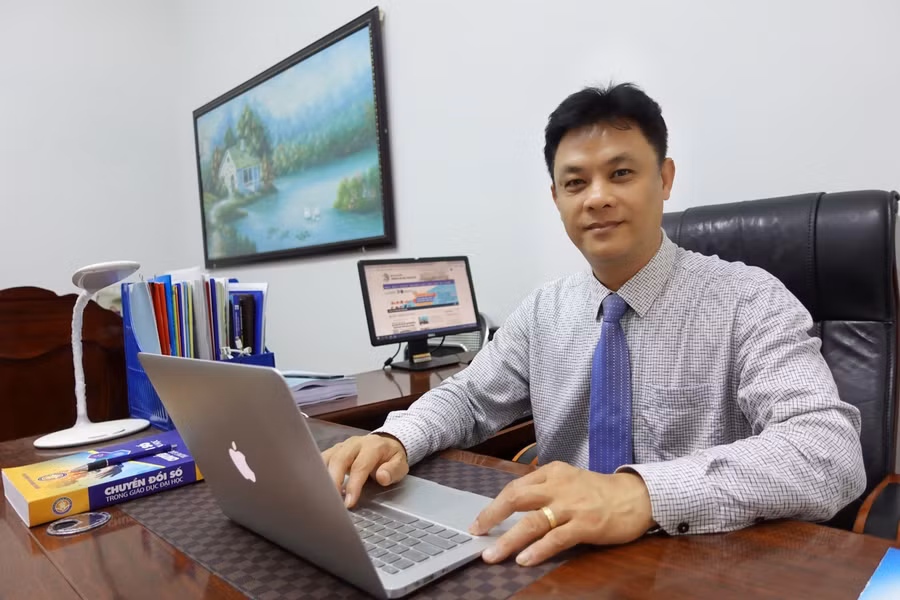 PGS.TS Nguyễn Văn Long - Phó Hiệu trưởng Trường ĐH Ngoại ngữ (ĐH Đà Nẵng)