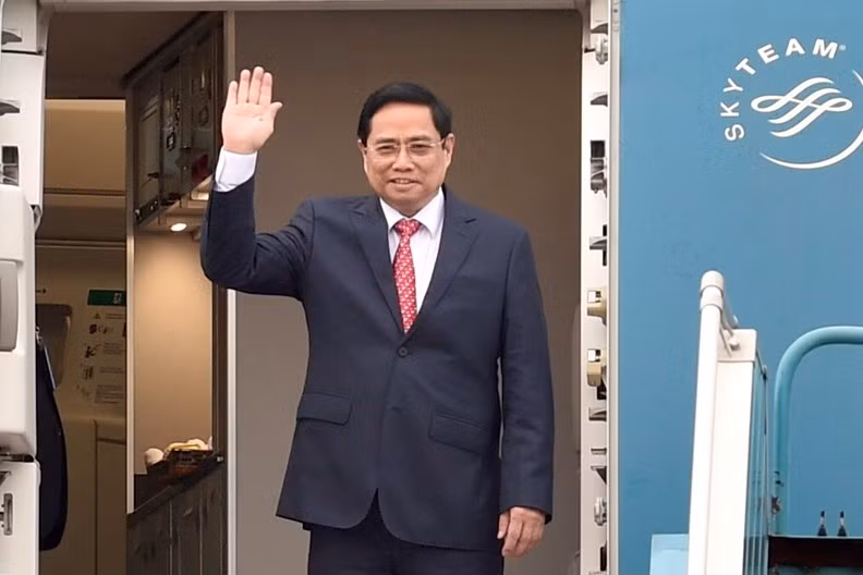 Thủ tướng Chính phủ Phạm Minh Chính lên đường tham dự Hội nghị các Nhà Lãnh đạo ASEAN được tổ chức tại Indonesia. Ảnh: VGP/Nhật Bắc