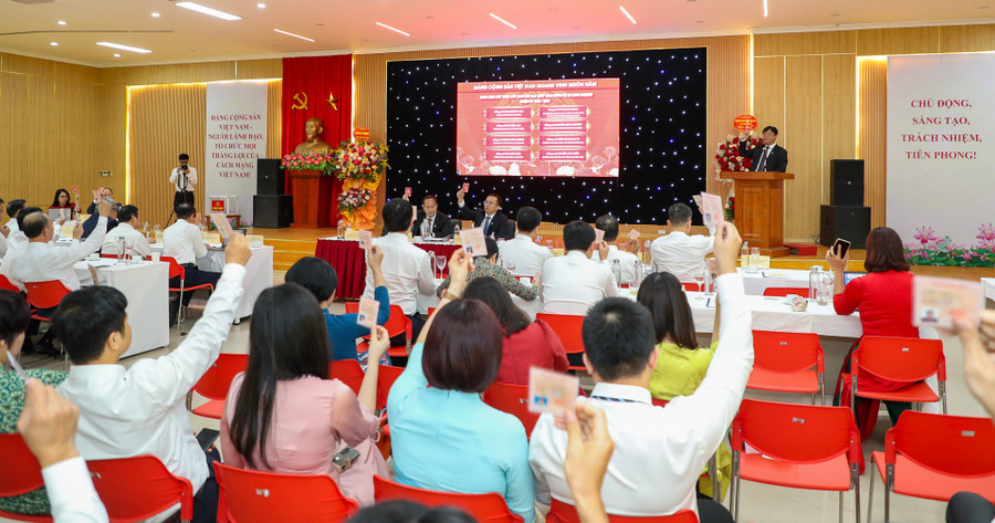 Đại hội Đảng bộ Cơ quan ĐHQGHN nhiệm kì 2025 - 2030, thành công tốt đẹp.