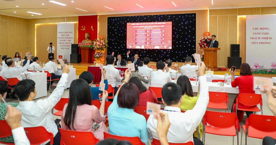 Đại hội Đảng bộ Cơ quan ĐHQGHN nhiệm kì 2025 - 2030, thành công tốt đẹp.