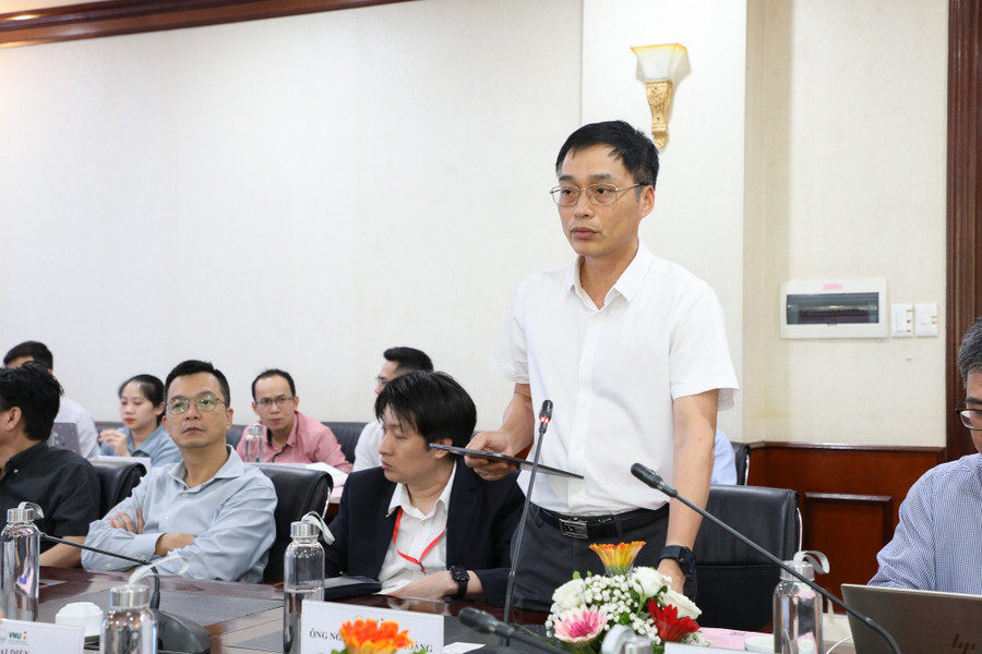 vnu-hoi-nghi-cong-nghe-chip-ban-dan-6.jpg
