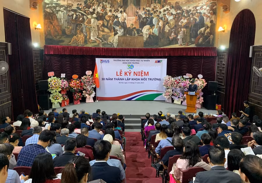Kỷ niệm 30 năm đào tạo nguồn nhân lực môi trường.