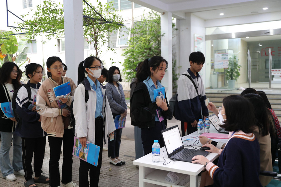 Tỷ lệ dự thi HSA đạt 99,4%, chuyên gia khuyên cần có kiến thức và kỹ năng tốt.