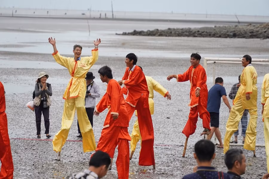 Lễ hội Nghinh Ông Cần Giờ là dấu ấn văn hóa tiêu biểu của ngư dân miền biển. Ảnh: BTC