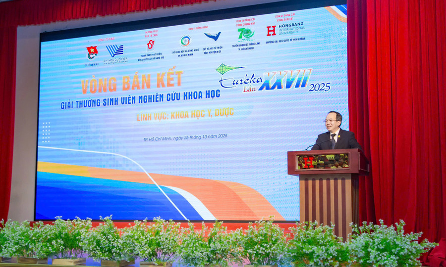 PGS.TS.BS Đỗ Kim Quế, Phó Giám đốc Bệnh viện Thống Nhất, Chủ tịch Hội đồng Khoa học lĩnh vực Y Dược phát biểu tại lễ khai mạc. Ảnh: BTC z7157413861919-bd2043c0056f09fba3afa4d424b20977.jpg