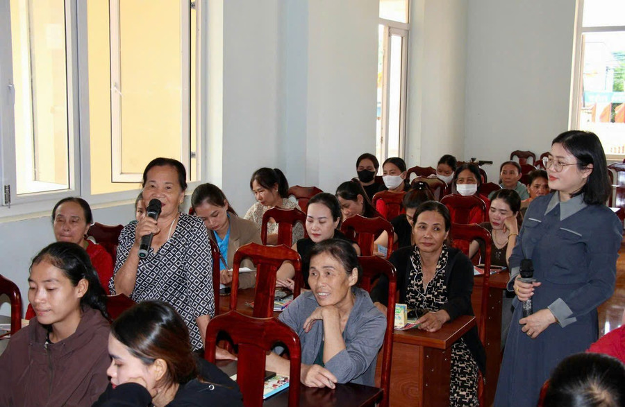 Một hội nghị thuộc dự án "Thực hiện bình đẳng giới và giải quyết những vấn đề cấp thiết đối với phụ nữ và trẻ em" do Hội Liên hiệp Phụ nữ tỉnh tổ chức. Ảnh: PNDL 556466158-1842926663276586-6238947233757825263-n.jpg