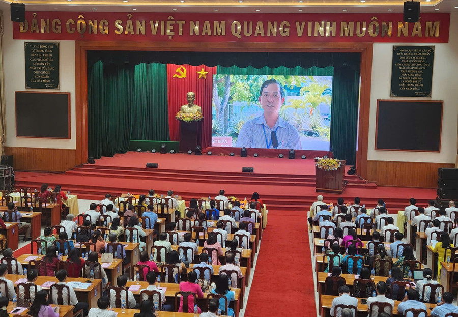 Sự kiện có sự tham gia của hơn 300 giáo viên đến từ các trường trên địa bàn tỉnh An Giang. Ảnh: Lâm Ngọc z6658199915986-2f30394441611add311902d3e3ab6bef.jpg