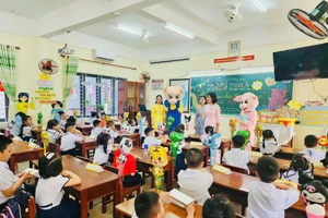 Trường Tiểu học Hùng Vương (phường Hải Châu, TP Đà Nẵng) đón học sinh lớp Một tựu trường.