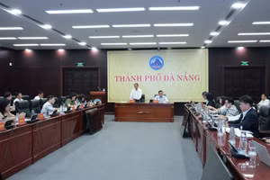 Đại diện Bộ GD&ĐT và UBND TP Đà Nẵng chủ trì buổi làm việc về công tác chuẩn bị cho Hội nghị Vật lí-Toán quốc tế 2027.