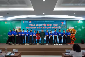 Trường Đại học Đông Á tặng 350 vé xe Tết đến sinh viên khó khăn năm 2026