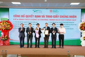 Trường Đại học Đông Á có thêm 8 chương trình đào tạo đạt chuẩn chất lượng giáo dục. 