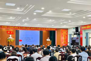 UBND phường Liên Chiểu tập huấn chuyên đề về chuyển đổi số, công nghệ số và AI cho cán bộ, công chức, viên chức. 