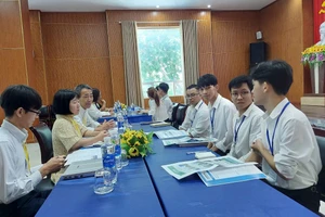 Sinh viên Trường Đại học Bách khoa, Đại học Đà Nẵng tham gia phỏng vấn tuyển dụng trong chương trình phát triển nguồn nhân lực Nhật – Việt.