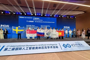Đoàn học sinh Việt Nam với 8/8 em đều đoạt giải tại Olympic Trí tuệ nhân tạo quốc tế năm 2025