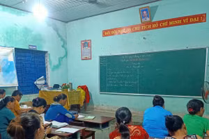 Lớp xóa mù chữ ở thôn Hoa (xã Thạnh Mỹ, TP Đà Nẵng) được huyện Nam Giang cũ mở từ năm 2023 và duy trì cho đến nay. 