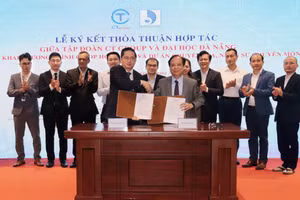 Lãnh đạo Đại học Đà Nẵng và Tập đoàn CT Group ký kết hợp tác trọng tâm Chương trình co-op học - làm dành cho sinh viên các ngành công nghệ.