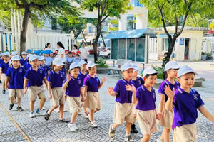 Học sinh Trường Mầm non Tuổi thơ (Hải Châu, Đà Nẵng) tham gia chương trình Lớp học cầu nối tại Trường Tiểu học Võ Thị Sáu. 