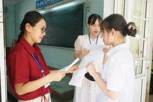 Thí sinh Đà Nẵng dự thi tốt nghiệp THPT tại điểm thi Trường THPT Phạm Phú Thứ.