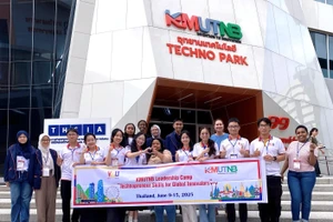 Sinh viên VKU, Đại học Đà Nẵng tham gia Trại hè lãnh đạo quốc tế tại Thái Lan.