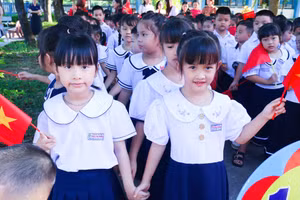 Học sinh Trường Tiểu học Lê Kim Lăng (phường Hòa Xuân) trong ngày khai giảng năm học 2025.