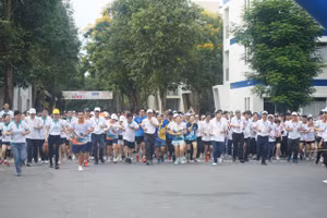 Đại học Đà Nẵng phát động phong trào chạy bộ nâng cao sức khỏe trong toàn thể cán bộ, viên chức, người lao động. 