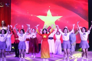 Một tiết mục văn nghệ do sinh viên quốc tế biểu diễn.