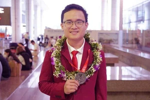 Em Trần Minh Hoàng, học sinh lớp 12 Toán, Trường THPT chuyên Hà Tĩnh.
