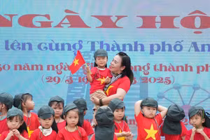 Ngày hội Bé lớn lên cùng thành phố anh hùng của Trường Mầm non Ngọc Lan (Đà Nẵng). 