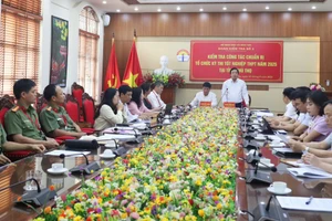 Quang cảnh buổi làm việc.
