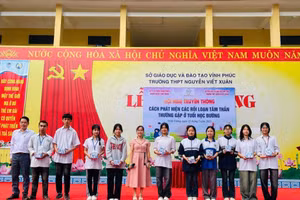 Bệnh viện Tâm thần Vĩnh Phúc tổ chức các hội nghị truyền thông đến học sinh về cách phát hiện các rối loạn tâm thần học đường.