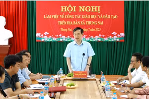 Ông Trịnh Thế Truyền - Giám đốc Sở GD&ĐT tỉnh Phú Thọ phát biểu tại buổi làm việc.