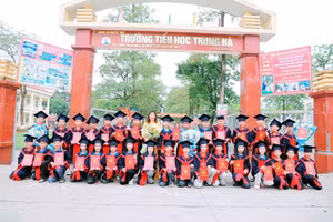 Trường Tiểu học Trung Hà giữ vững chất lượng giáo dục.